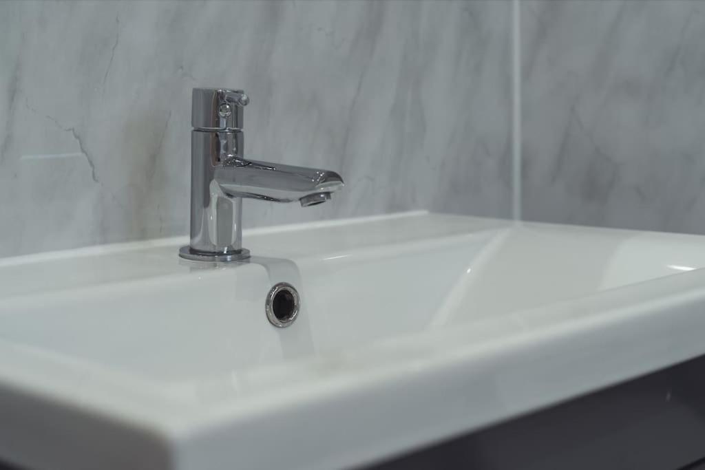 1 Bed - Wifi - Pet Friendly - Harrow Lägenhet Exteriör bild
