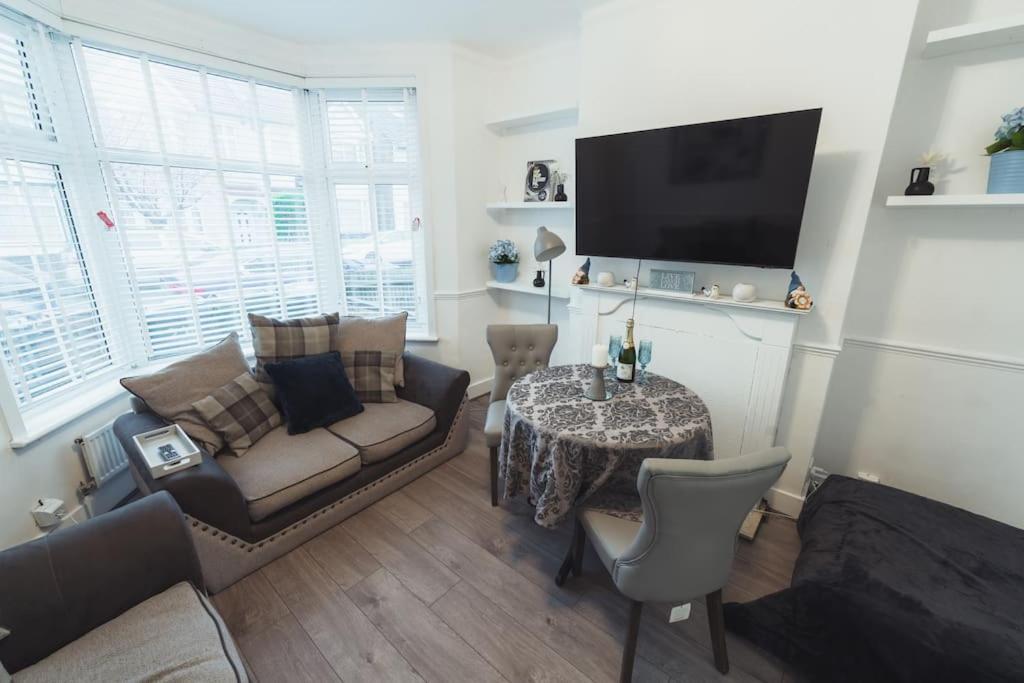 1 Bed - Wifi - Pet Friendly - Harrow Lägenhet Exteriör bild